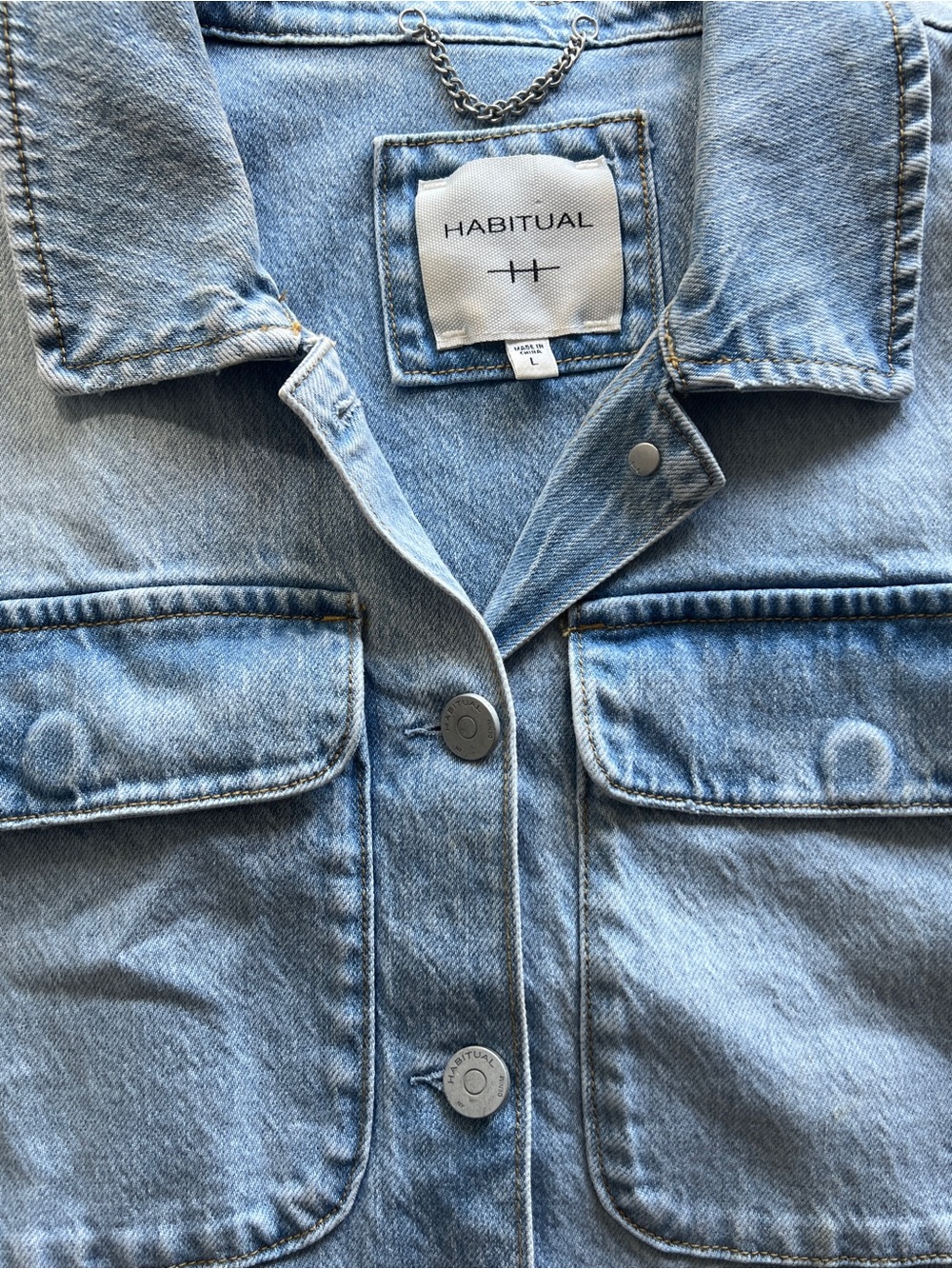 HABITUAL Light Wash Cropped Denim Jacket Frayed Raw Hem Large